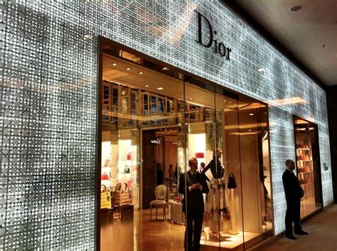 Dior abre loja no Cidade Jardim com programação à 